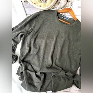 Charles Tyrwhitt merino wool sweater